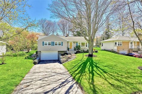 27 drbersprgsml|27 HILL DR ROCHESTER, NY 14626